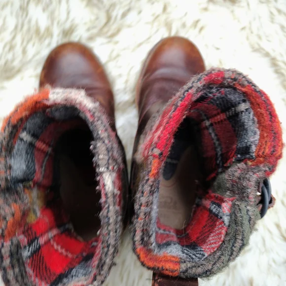 Woolrich Red and Gray Plaid Wool Lined Cuff - Picture 4 of 4
